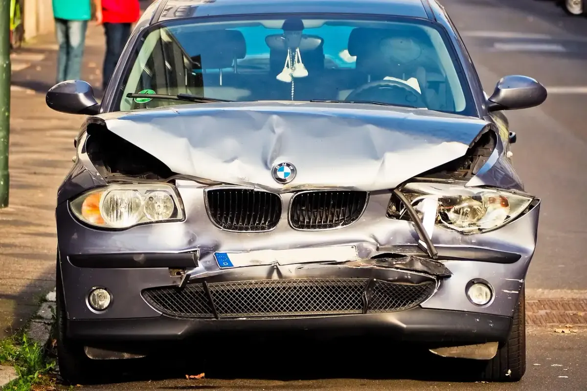 Auto zulassen und versichern